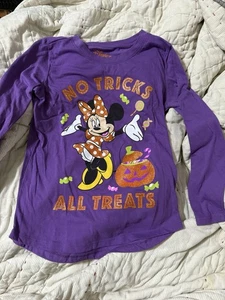 Gebrauchtes Minnie Mouse lila Halloween Shirt Jugend Mädchen Größe 10/12 Large - Bild 1 von 5