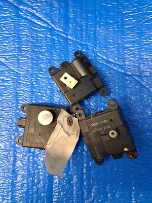 Actuador de control de aleta de ventilación de calefacción Nissan Infiniti Ex35 2008-2012 3J01030850 OEM Foto 1 de 4