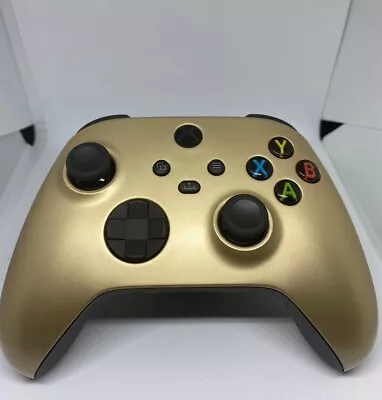 New Custom Wireless Xbox Series X|S Controller – Gold – Boxed - Image 1 of 4