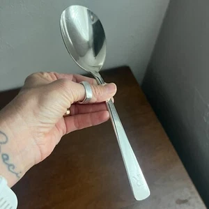 Cucchiaio da portata vintage Wm A Rogers monogramma R - Foto 1 di 5