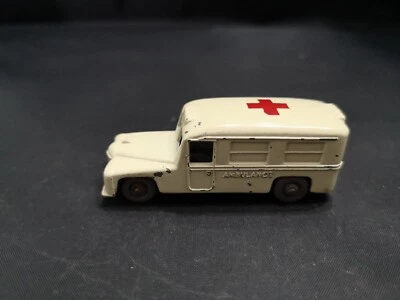 Ambulancia DAIMLER W993-MATCHBOX LESNEY Nº14A Foto 1 de 4