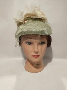 1940s Original Caroline Vintage Women's Bucket Flowers Hat Green with Netting S - Picture 1 of 13
