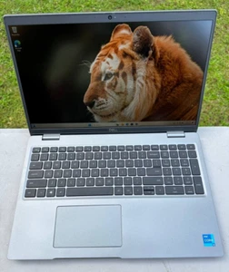 Dell Precision 3561 15.6" i5-11500H@2.9GHz 16GB RAM 512 NVMe Windows 11 pro FHD - Afbeelding 1 van 9
