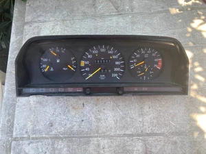 Mercedes W124 W124 E 200 Tacho Kombiinstrument - Bild 1 von 4
