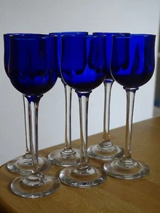 6 ANCIENS VERRES A LIQUEUR VERRE COULEUR ht 12 cm BLEU COBALT - Picture 1 of 12
