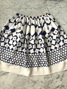 FALDA PLISADA DE LINO FLORAL MINA PERHONEN AZUL Y BLANCA ""HANACO"" - TALLA 38 - Imagen 1 de 7