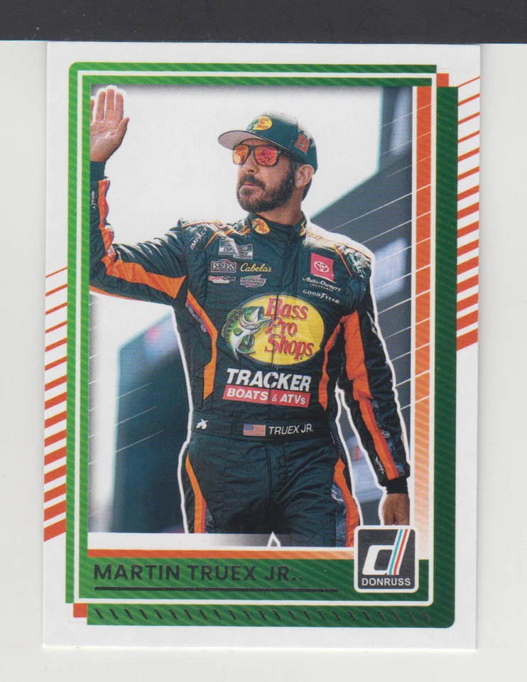 MARTIN TRUEX Jr.  : DONRUSS  2025 - CARD # 61 - Image 1 of 2