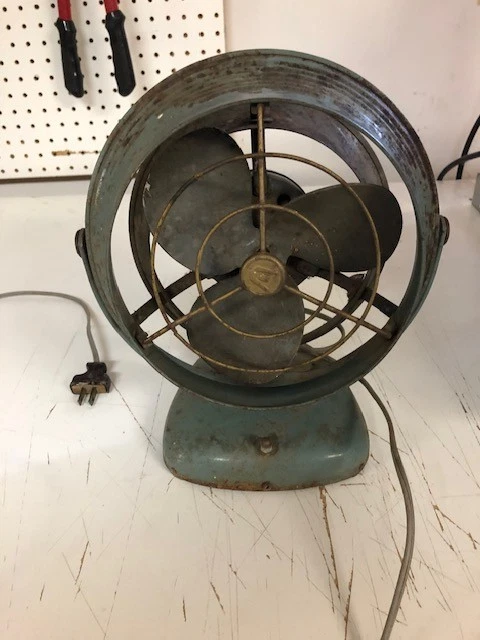 Ventilador de mesa de escritorio vintage de metal Vornado Jr modelo 1402 probado funcionando Foto 1 de 4