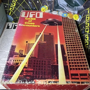 VINTAGE- UFO Game of Close Encounters - Avalon Hill Bookshelf Table Top Strategy - Picture 1 of 8