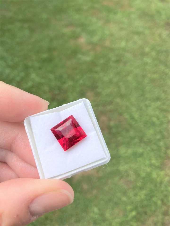 New Natural certified RED Mozambique Ruby TCW 9.72 Princess cut Gemstone - Image 1 of 4