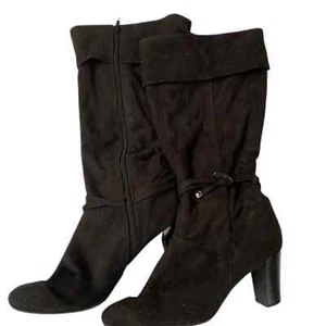 Wide Width Women's Black Heeled Boots Size 8.5W - Picture 1 of 6