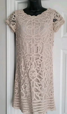 Vestido INC Crochet, Mangas Cortas, Color Beige Rosa, Talla 8 Pequeño Foto 1 de 4