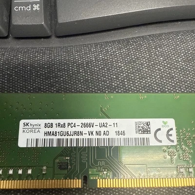 Memoria SK Hynix 8 GB (1x8 GB) PC4-320aa DDR4 (HMA81GU6DJR8N-XN) - ¡SIN PROBAR! ¡LEER!! Foto 1 de 3