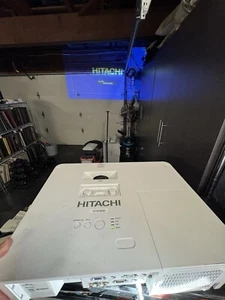 Hitachi CP-WU5505 WUXGA 3LCD Projector HD 1080P 5000 Lumens 2000 Hours - Picture 1 of 7
