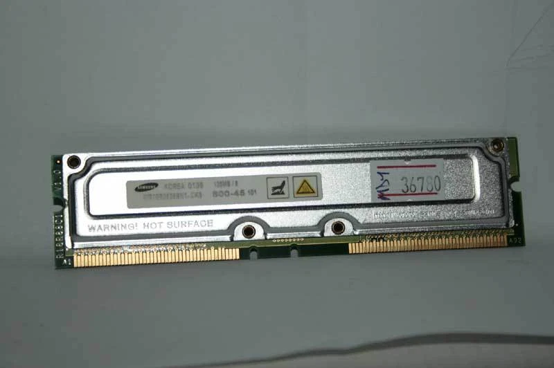 RIMM RAM BUS SAMSUNG 128MB ECC 800-45 CAS LATENCY OTTIMO STATO ORIGINALE - Immagine 1 di 1