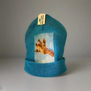 Gorros azules con diseño gráfico (elige uno)  - Imagen 1 de 5