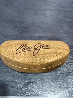 Estuche rígido con carcasa de almeja Maui Jim imitación bambú gafas de sol gafas bronceadas Foto 1 de 4