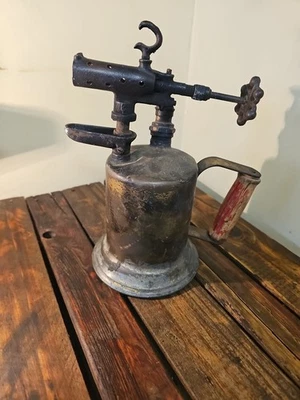 Hermosa pieza de exhibición de latón antiguo Clayton & Lambert vintage Foto 1 de 4