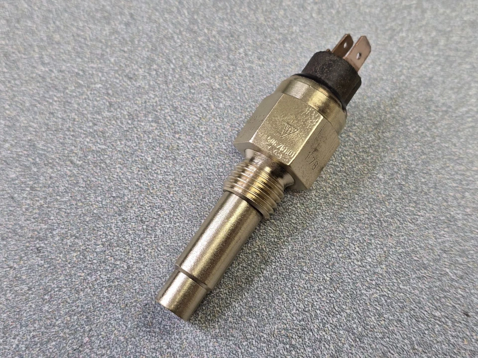 VERY NICE USED ORIGINAL GENUINE VDO PORSCHE 928 944 968 WATER TEMPERATURE SENSOR - Imagem 1 de 4
