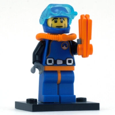 LEGO Series 1 Collectible Minifigures 8683 - Deep Sea Diver (SEALED) - Image 1 of 2