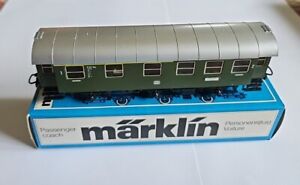 Vintage MARKLIN H0 - 4067 - PASSENGER COACH - DB