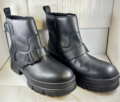 Ugg Ashton Short Boots Women’s 9 Black Leather Waterproof Platform 1133891 EUC!! - Image 1 of 4