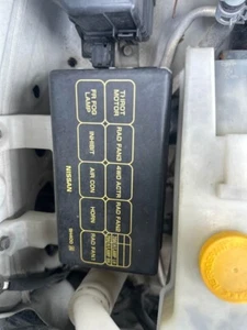 2004 Nissan X-Trail T30 Fuse Box Petrol Auto Manual 01-07 OEM Parts #B513 - Picture 1 of 8