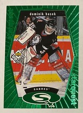 1998-99 DOMINIK HASEK UD CHOICE STARQUEST GREEN INSERT CARD #SQ4 BUFFALO SABRES
