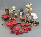 Lot of 20+ Assorted Dollhouse Miniatures Housewares Kitchenwares 1:12