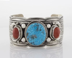 Natürliches Birdseye Kingman Türkis und natürliche Koralle Armband von Tillie Jon - Bild 1 von 5