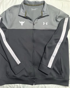 HERREN UNDER ARMOUR PROJECT ROCK BLOOD SWEAT RESPECT TRACK REISSVERSCHLUSS JACKE XL - Bild 1 von 4