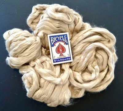 Fibra giratoria natural de seda 15,8 MUGA (A31) Foto 1 de 3