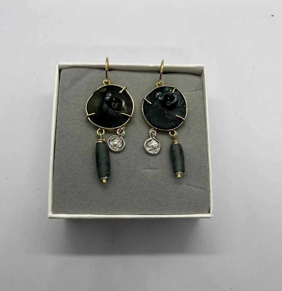 Orecchini Artigianali con Monete Greche - Ottone & Argento 925 – Edizione Limita - Immagine 1 di 4