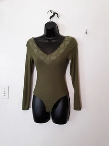 Full Circle vneck lace trim bodysuit - Picture 1 of 7