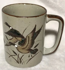 Vintage Signed Otagiri Mug Flying Geese Ducks Cattails Speckled Sand Cup Mint - Picture 1 of 12