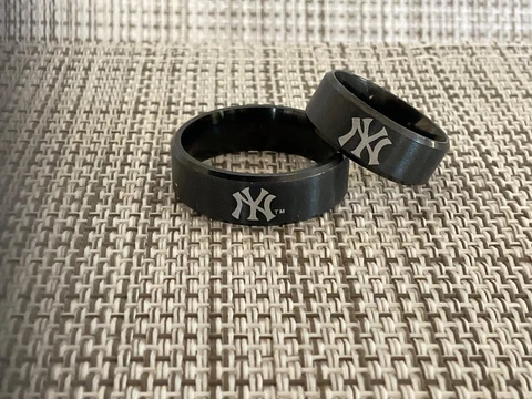 NEW YORK YANKEES Stainless Steel NY Logo Blue Baseball Ring *** Pick a Size *** Cover