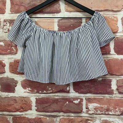 Blusa corta Lucy Paris para mujer pequeña azul blanca a rayas forrada al hombro descubierto    Foto 1 de 4