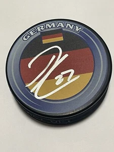 Lukas Reichel Signed Autographed Team Germany 🇩🇪 Hockey Puck b - Imagen 1 de 1