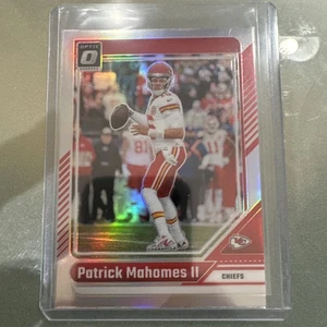 2024 Panini Donruss Optic - Patrick Mahomes II #94 Holo Prizm - Bild 1 von 3