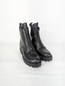 DKNY Women's Sasha Black Leather Round toe Chunky Chelsea Boots 6 - Picture 1 of 11