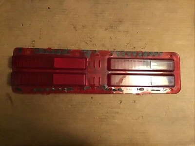 Lente de lanterna traseira 1973 Pontiac Catalina LH fabricante de equipamento original  - Imagem 1 de 4