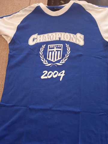***EURO 2004 CHAMPION T SHIRT MEDIUM SIZE*** Cover