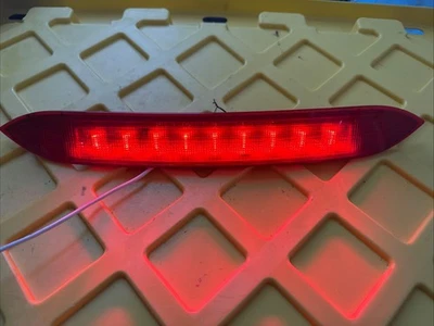 Nissan Rogue 2008-2013 escotilla trasera tercera tercera luz de freno conjunto OEM Foto 1 de 4