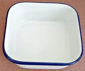 Vintage Emaillegeschirr klein weiß 5 7/8" x 5 7/8" quadratischer Behälter mit blauem Rand - Bild 1 von 10