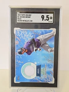 Reliquia metálica plateada Topps Holiday Kris Bryant 2023 1/10 SGC 9,5 - Imagen 1 de 8