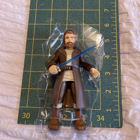 Star Wars 5” Figure Obi-wan Kenobi Disney Toybox  on blister Cover