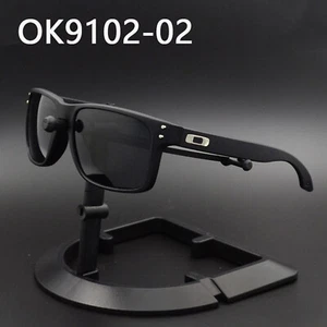 Oakley Herren OO9102-02 Holbrook Polarisierte Sonnenbrille - Bild 1 von 14