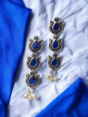 Pendientes colgantes Art Deco diseño loto enchapados en plata latón diseño geométrico loto Foto 1 de 4