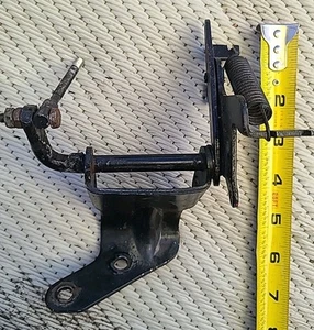 Ford 390 Big Block Carb Accelerator Linkage Bracket OEM 60s 70s Vintage - Picture 1 of 15
