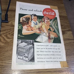 Anuncio publicitario impreso vintage de Coca-Cola - 1938 pausa y actualización - Imagen 1 de 2